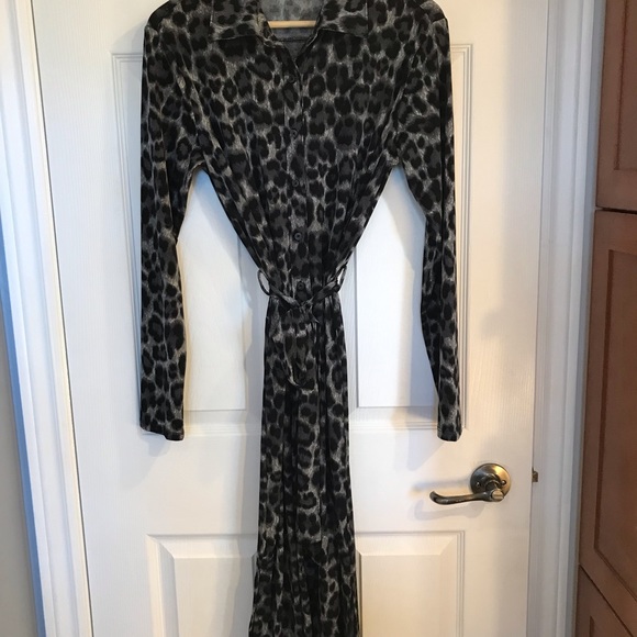 Joe Fresh stretch button front shirtdress - Picture 2 of 6